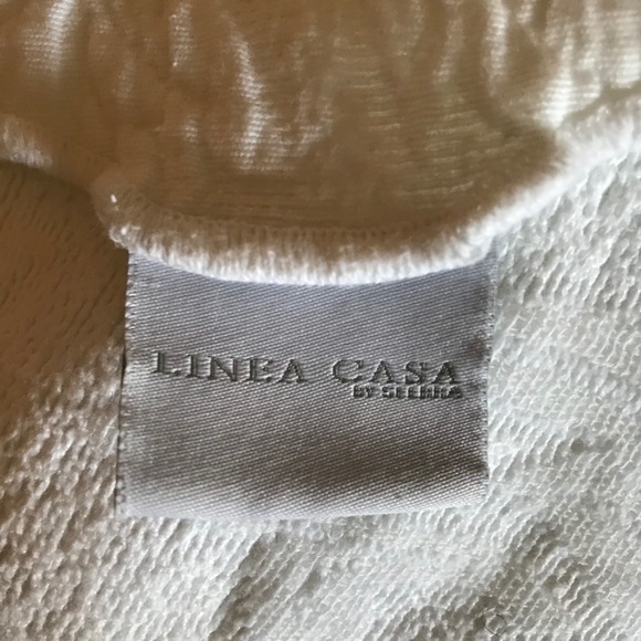 Coverlet/Bedspread - Picture 4 of 4